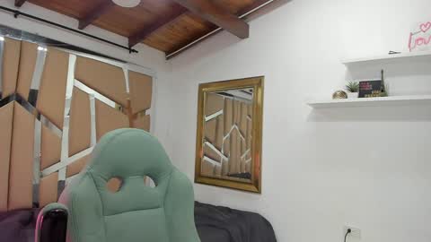 MIKEE online show from 3, 2, 2025