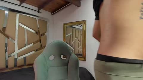 MIKEE online show from 26, 2, 2025