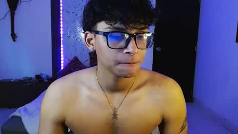Snapshot of mr_yisuz chatting on 4, 6, 2026 yisuz online show from 4, 6, 2026