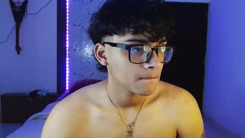 Snapshot of mr_yisuz chatting on 6, 6, 2026 yisuz online show from 6, 6, 2026