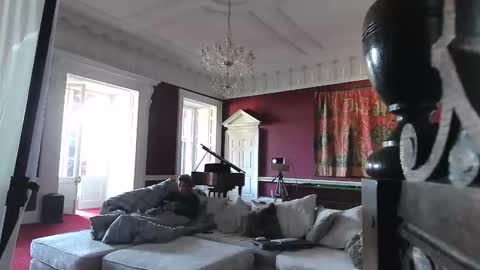 mr and mrs vanilla online show from 22, 2, 2025