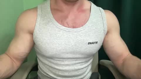 Snapshot of mrbiceps_23 chatting on 15, 2, 2025 Mrbiceps23 online show from 15, 2, 2025