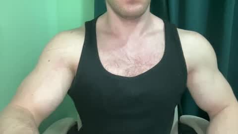 Snapshot of mrbiceps_23 chatting on 17, 2, 2025 Mrbiceps23 online show from 17, 2, 2025