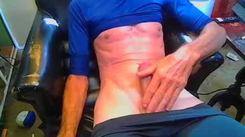 Snapshot of mrbiggirth69 chatting on 21, 9, 2025 mrbiggirth69 online show from 21, 9, 2025