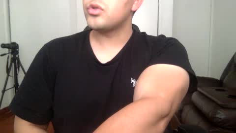 Snapshot of mrbree chatting on 1, 1, 2025 Mr Bree online show from 1, 1, 2025