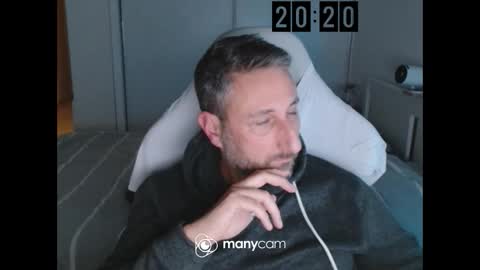 Snapshot of mrdr0o0o chatting on 17, 11, 2025 mrdr0o0o online show from 17, 11, 2025