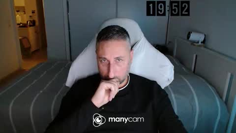 Snapshot of mrdr0o0o chatting on 22, 11, 2025 mrdr0o0o online show from 22, 11, 2025