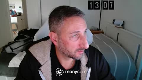 Snapshot of mrdr0o0o chatting on 26, 11, 2025 mrdr0o0o online show from 26, 11, 2025