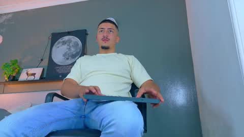 Mr Fox online show from 8, 11, 2025