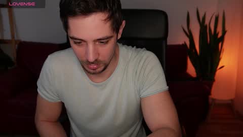 juan luis online show from 5, 2, 2025