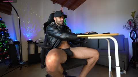 Luis    Instagram   online show from 20, 12, 2024