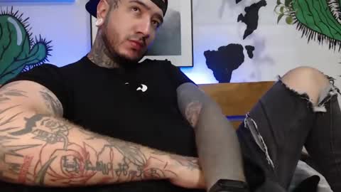 Snapshot of mrmanny__ chatting on 1, 1, 2025 mrmanny__ online show from 1, 1, 2025