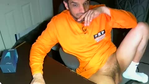 Snapshot of mrmarcxxcam chatting on 4, 5, 2026 MrMarc online show from 4, 5, 2026