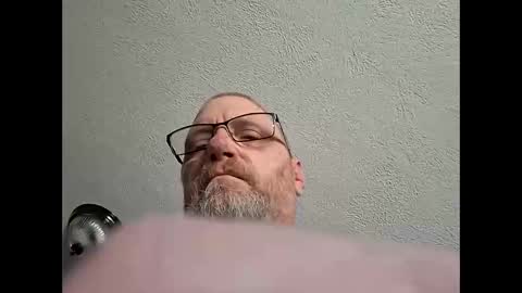 Snapshot of mrnmrsfucks4u chatting on 9, 5, 2026 mrnmrsfucks4u online show from 9, 5, 2026