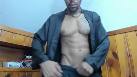 Snapshot of mromg007 chatting on 19, 5, 2026 mromg007 online show from 19, 5, 2026