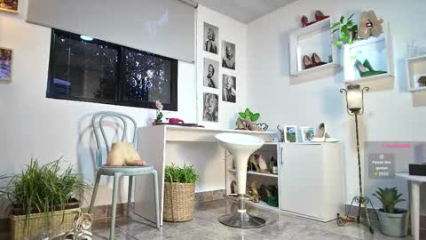 Snapshot of mrs_edha_ chatting on 2, 10, 2025 Edha online show from 2, 10, 2025