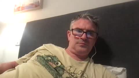 Snapshot of mrsensible chatting on 4, 2, 2026 Mr Sensible online show from 4, 2, 2026