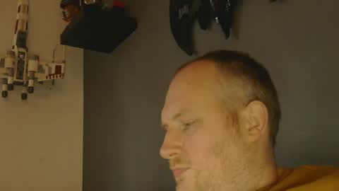 Snapshot of mrzwolle chatting on 5, 1, 2025 mrzwolle online show from 5, 1, 2025