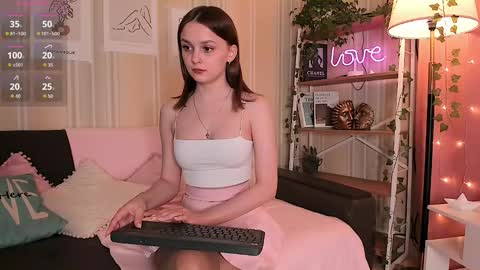 Snapshot of ms_elizabethqueen chatting on 7, 10, 2025 Elizabeth online show from 7, 10, 2025