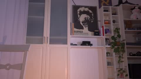 Snapshot of ms_lorelei chatting on 7, 11, 2025 Lore online show from 7, 11, 2025