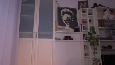 Snapshot of ms_lorelei chatting on 14, 11, 2025 Lore online show from 14, 11, 2025