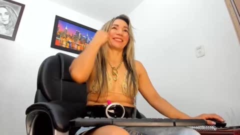 ms_lunarose online show from 11, 1, 2026