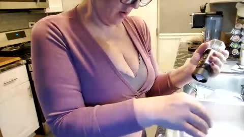 msmomy69 online show from 15, 12, 2025