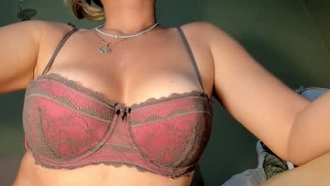 MsPurrfectLove online show from 20, 2, 2025