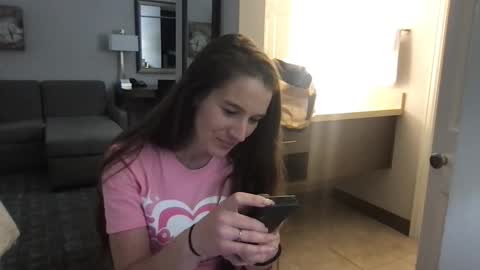 Tara Jane online show from 27, 4, 2026