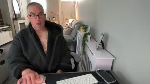 Snapshot of mtb1697 chatting on 7, 10, 2025 mtb1697 online show from 7, 10, 2025