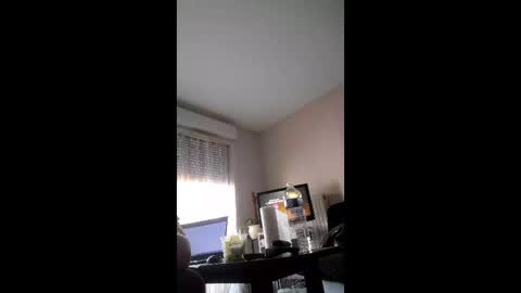 Snapshot of mtechia63 chatting on 6, 4, 2026 mtechia63 online show from 6, 4, 2026