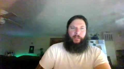 Snapshot of mudge chatting on 29, 12, 2024 Mudge online show from 29, 12, 2024