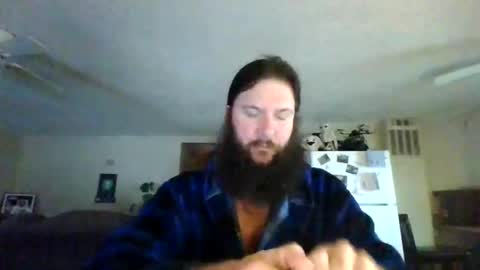 Snapshot of mudge chatting on 29, 12, 2024 Mudge online show from 29, 12, 2024