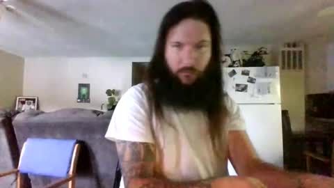 Snapshot of mudge chatting on 31, 12, 2024 Mudge online show from 31, 12, 2024