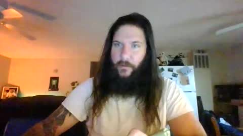 Snapshot of mudge chatting on 6, 1, 2025 Mudge online show from 6, 1, 2025