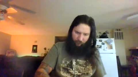 Snapshot of mudge chatting on 18, 1, 2025 Mudge online show from 18, 1, 2025