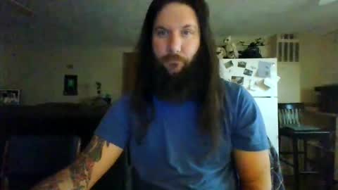 Snapshot of mudge chatting on 16, 2, 2025 Mudge online show from 16, 2, 2025