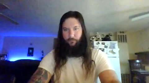 Snapshot of mudge chatting on 19, 2, 2025 Mudge online show from 19, 2, 2025