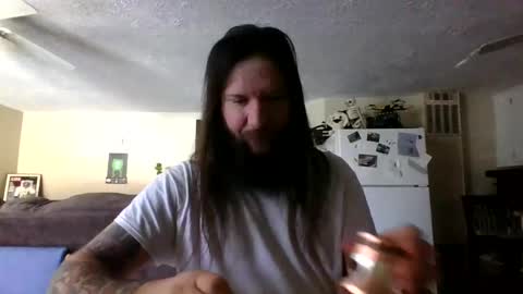 Snapshot of mudge chatting on 22, 2, 2025 Mudge online show from 22, 2, 2025