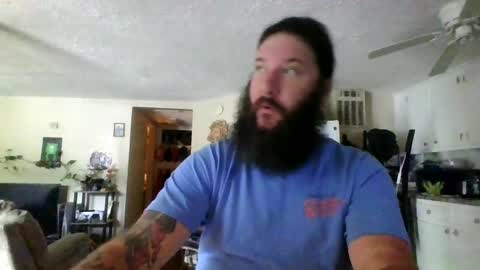 Snapshot of mudge chatting on 6, 7, 2026 Mudge online show from 6, 7, 2026