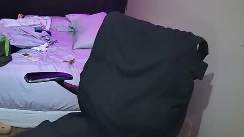 Muffdiver online show from 8, 2, 2025