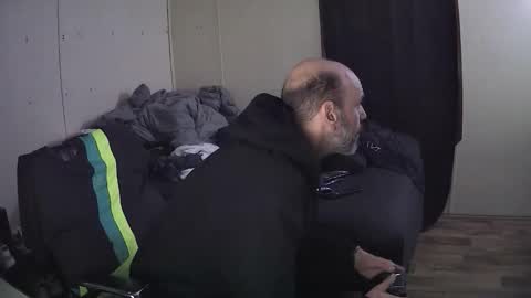 Muffdiver online show from 6, 2, 2026