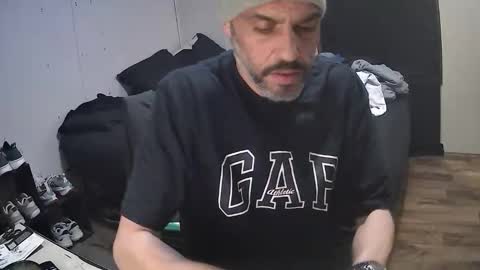 Muffdiver online show from 21, 2, 2026