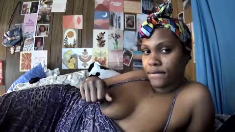 Snapshot of mumnxdor chatting on 15, 12, 2025 mumnxdor online show from 15, 12, 2025