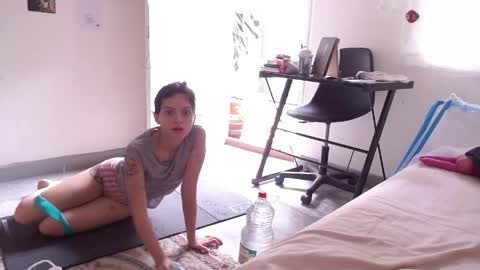 Snapshot of munchi_ chatting on 28, 5, 2026 online show from 28, 5, 2026