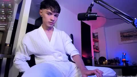 murielkarmesi online show from 8, 11, 2025