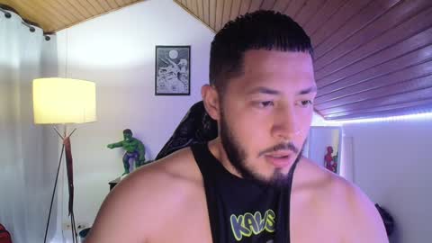 Snapshot of muscle_cock32 chatting on 11, 1, 2025 David Big online show from 11, 1, 2025