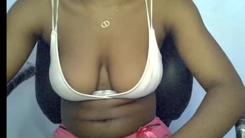 Snapshot of muscle_queen0 chatting on 19, 1, 2026 muscle_queen0 online show from 19, 1, 2026