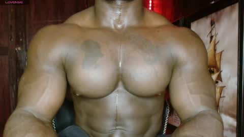 Snapshot of musclegodsammy23 chatting on 21, 5, 2026 musclegod23 online show from 21, 5, 2026
