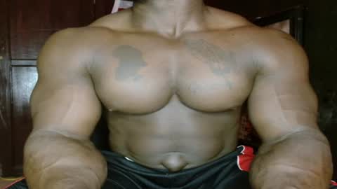 musclegod23 online show from 14, 7, 2026